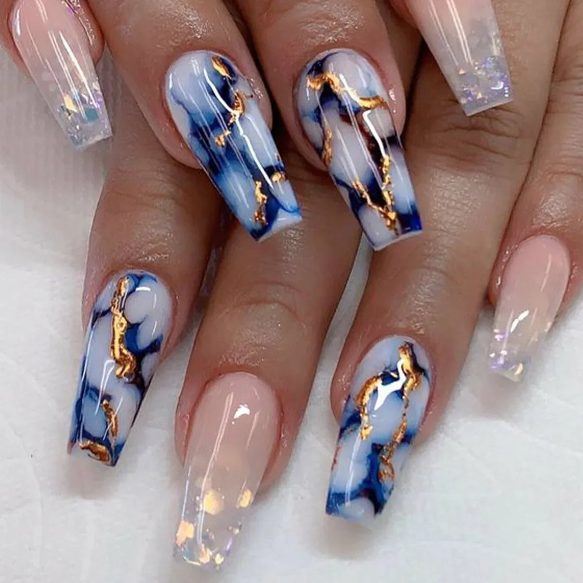 Press-On Nail Art Set