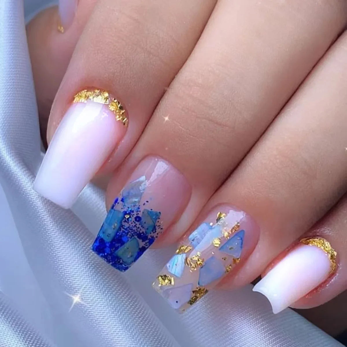 Press-On Nail Art Set